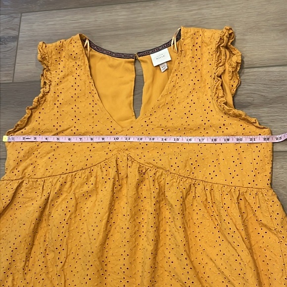 Knox Rose Mustard Color Sleeveless Top Ruffles, Eyelet, Empire Waist - Picture 4 of 12